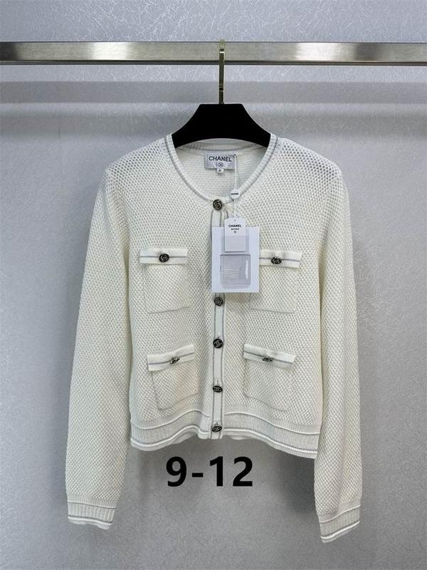 Chanel Women's Sweater 47